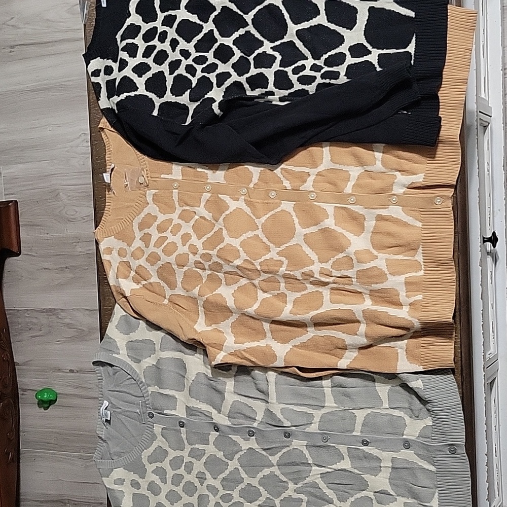 Isaac Mizrahi animal print cardigans 2x